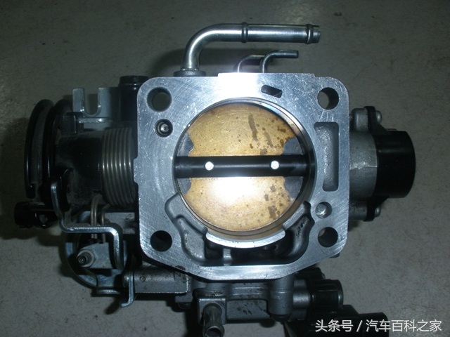 电瓶没电了搭电还是打不着咋回事,汽车电瓶没电了打不着火如何自救