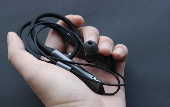 谁才是最强无线耳机,bose蓝牙耳机排行榜第一名