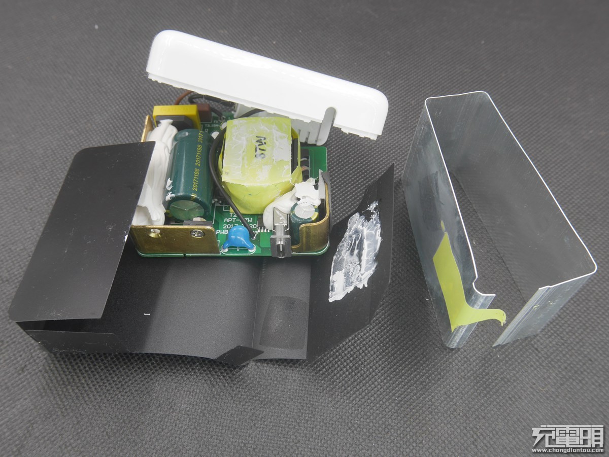 有没有仿的很真的苹果充电器,贫穷限制了我的想象力动画