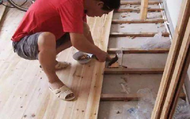 买实木家具好还是板材家具好呢,买实木板还是复合板