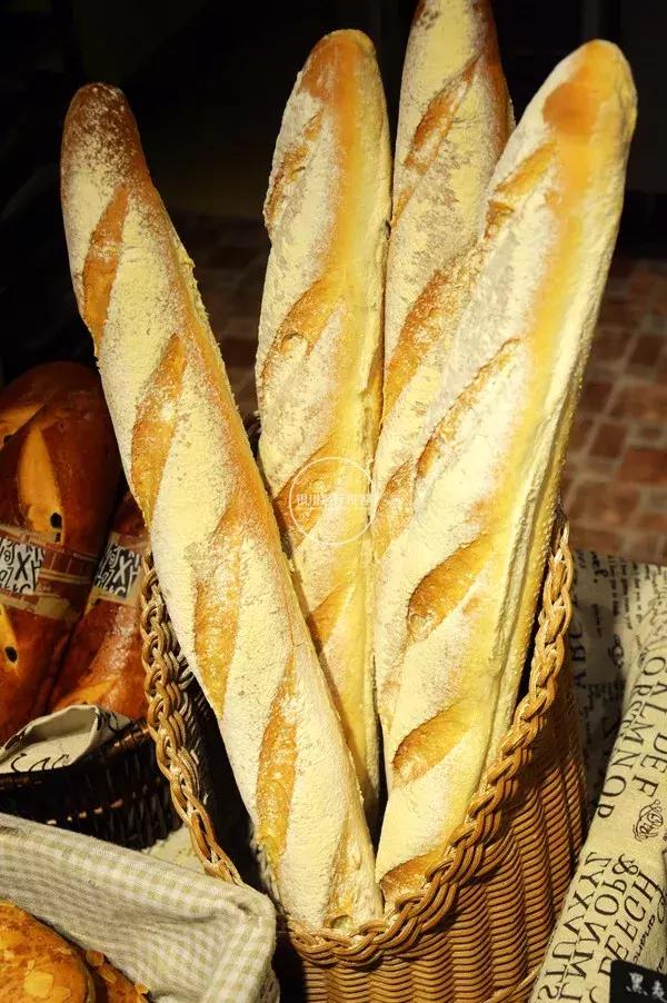 银川哪里有正宗老面包,银川巷子里的蛋糕店