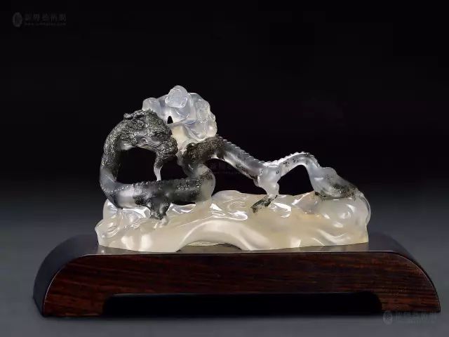 比钻石还贵的石头一克可以卖2亿,假如石头比钻石要贵