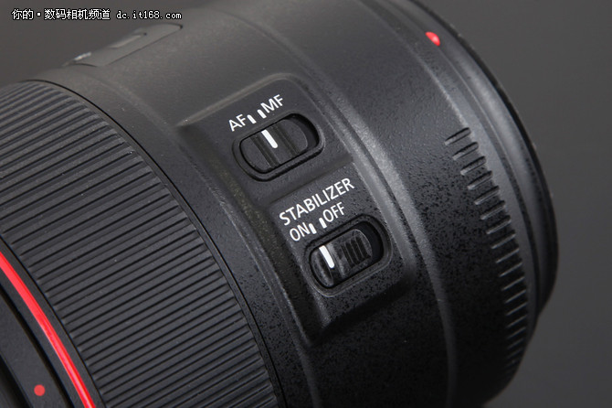 佳能70-200和85哪个拍人像好,佳能851.8镜头测评