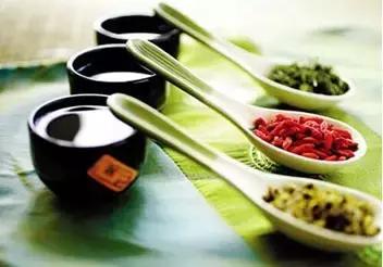 做好中医养生,养护好甲状腺的健康多做3件事