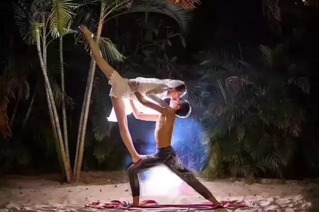 瑜伽婚纱照体式,瑜伽适合拍婚纱照的体式