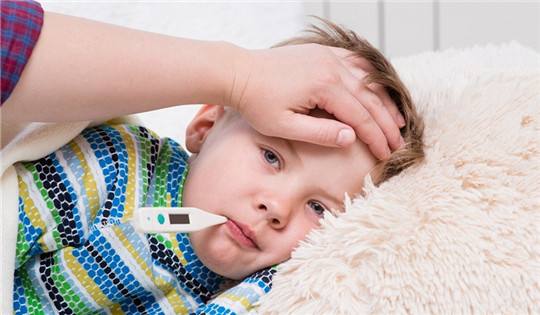 小宝贝吃吐了不舒服怎么办,小宝贝恶心吐是怎么回事