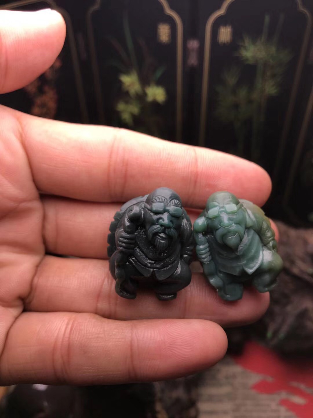 阿拉善玛瑙越盘越亮吗,阿拉善玛瑙七彩手串