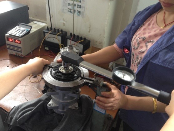 汽车空调压缩机电磁离合器故障,空调压缩机电磁离合器