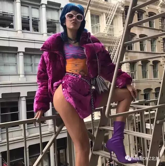 权志龙黑色羽绒服搭配,有人嘲笑你穿的羽绒服丑怎么骂