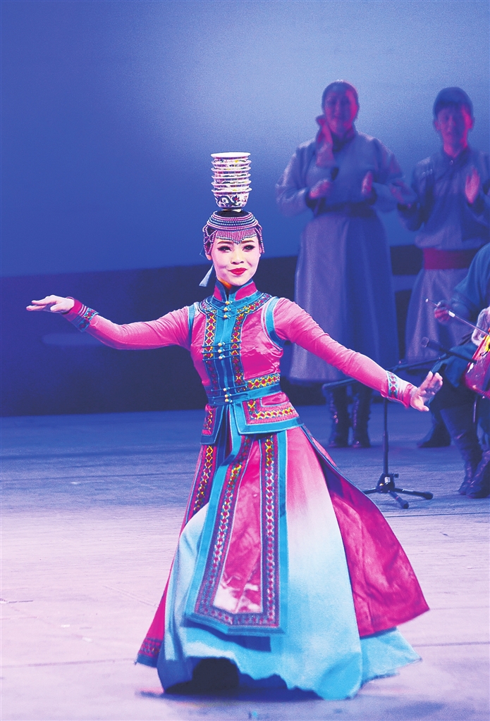 永远做草原上的“红色文艺轻骑兵”——快来了解呼和浩特三支乌兰牧骑队伍在新时代的新作为