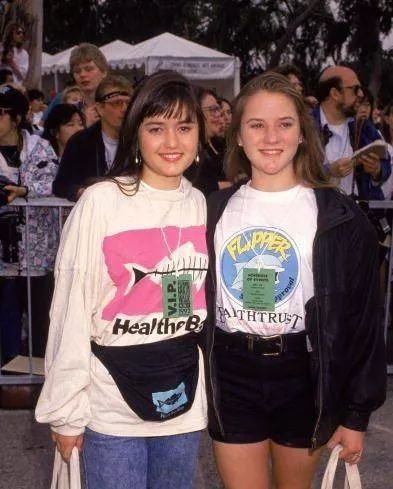 2018热巴刘雯,刘雯同款帆布双肩包