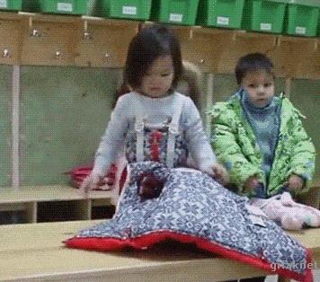 滚筒洗衣机洗羽绒服会不会爆炸,清洗羽绒服可以直接用洗衣机吗