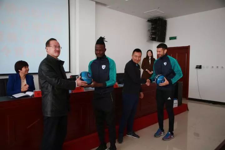 鄂尔多斯幼儿足球,幼儿园足球开课