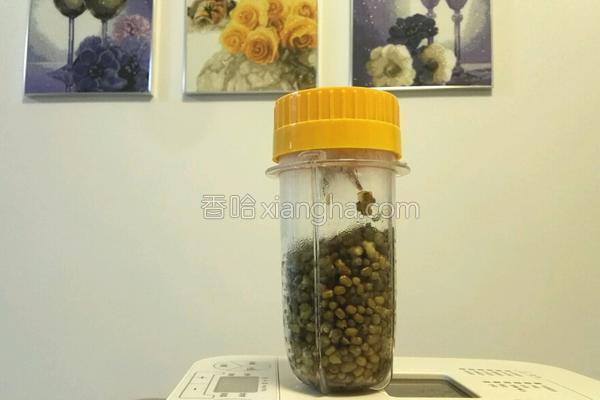 绿豆饼皮制作方法,纯手工带皮绿豆饼