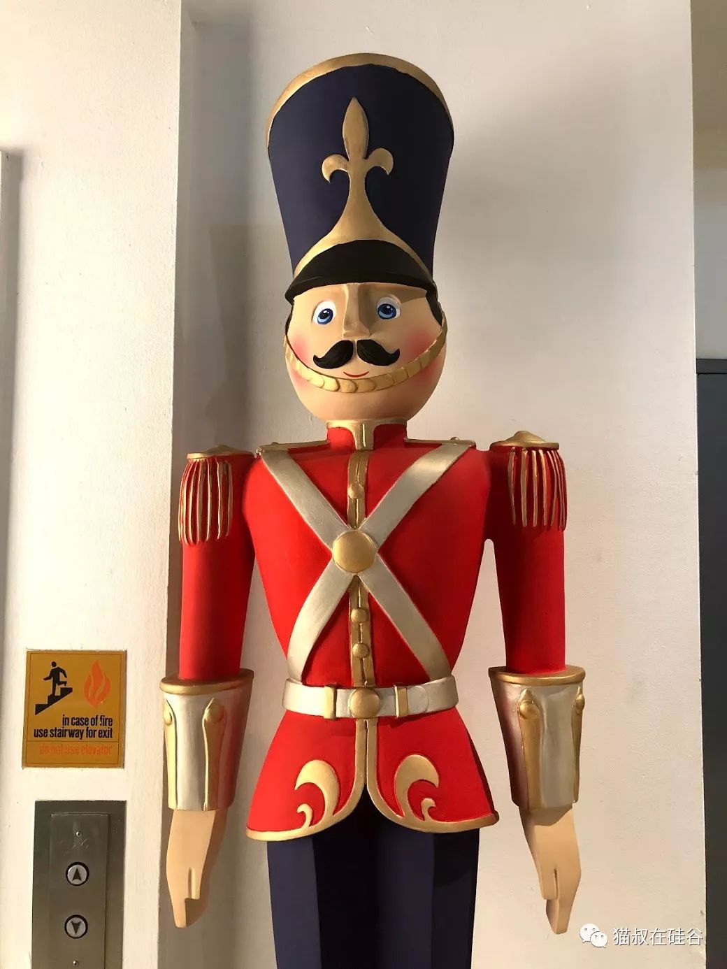 苹果巅峰iphonex,巅峰极速选r8还是c8