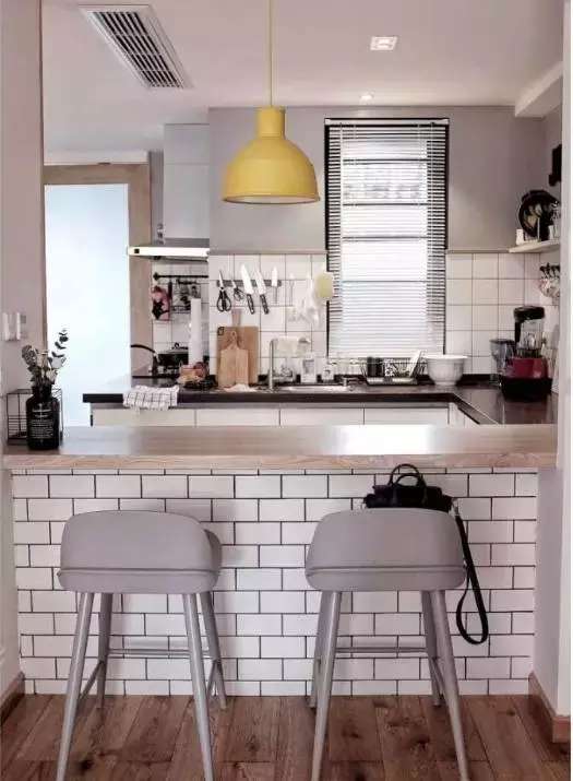 爱种花的姑娘,爱养花的女人都想把生活过的精致