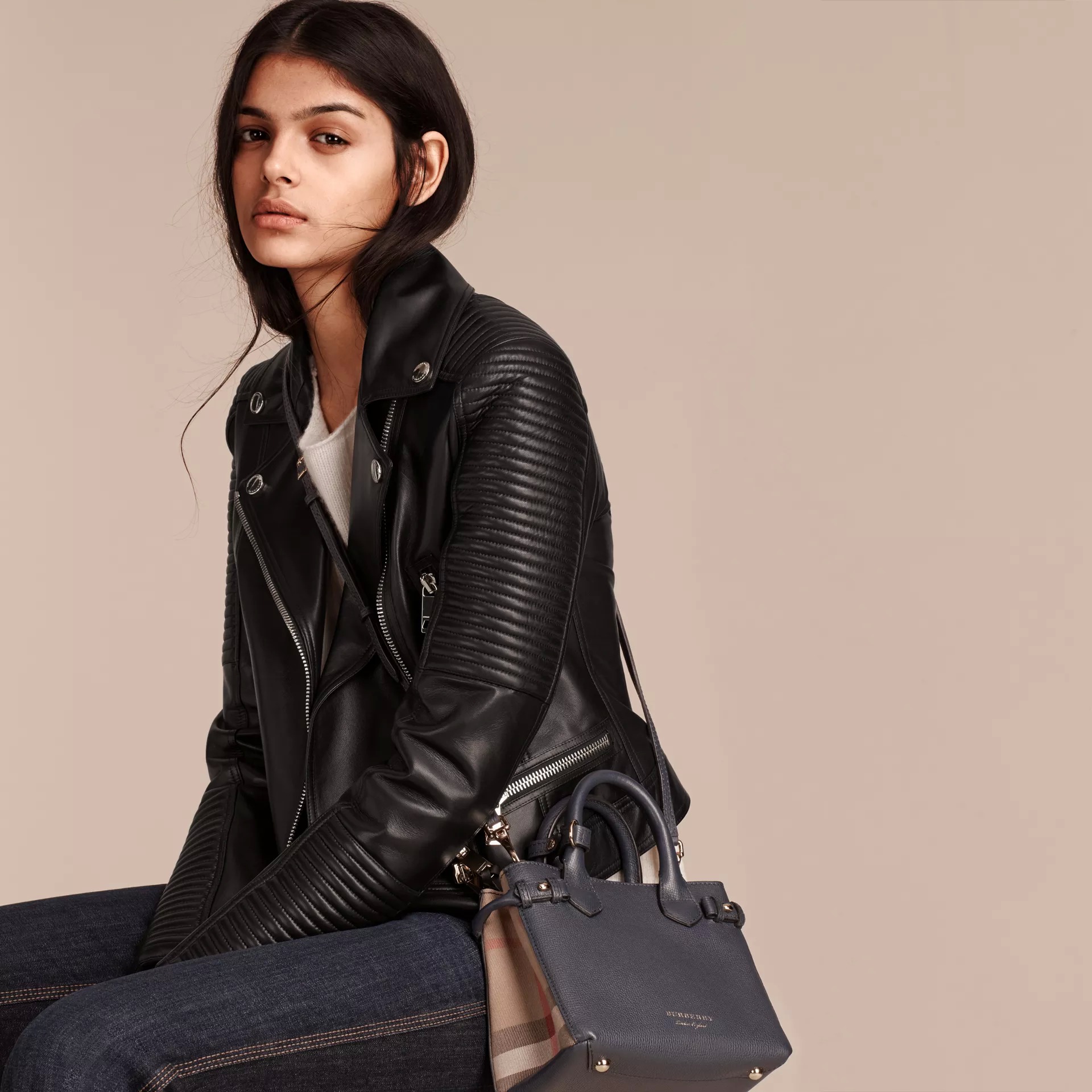 阿里巴巴京东亚马逊价格对比分析,京东淘宝天猫亚马逊