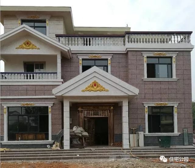 为父母在老家盖房花45万,为父亲放弃80万年薪回农村