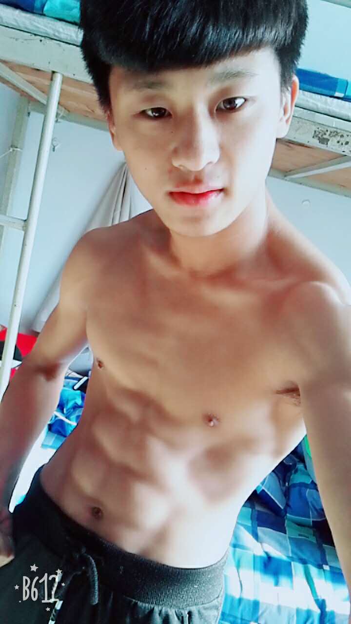 96年*男美**鲜肉弟弟青葱阳光又温暖你的笑容是最好的解忧药