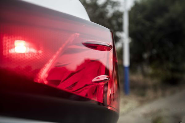 试驾雷克萨斯rx200视频,试驾雷克萨斯ux200锋尚版