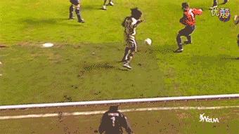 足球精灵小罗巅峰,小罗足球场上唯一的精灵