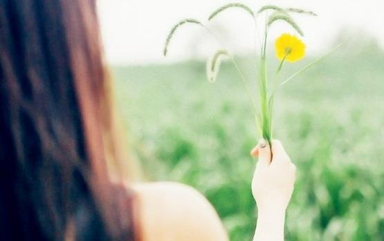 发红发痒还有皮屑是脂溢性皮炎吗,皮肤发红痒脂溢性皮炎
