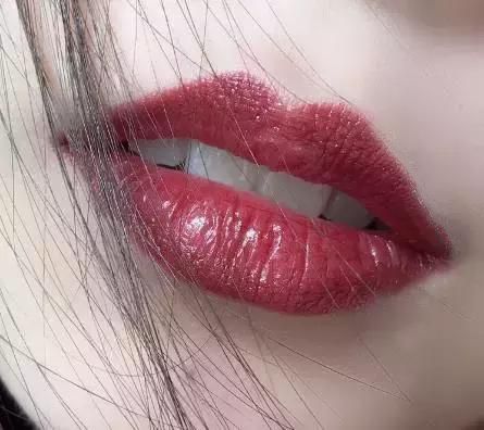 35W一支的口红,是贫穷限制了我的想象力!