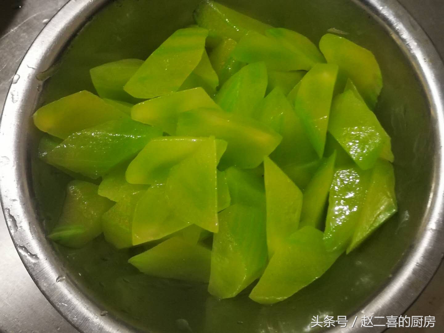 干锅兔的家常做法,干锅兔的正宗做法四川配料