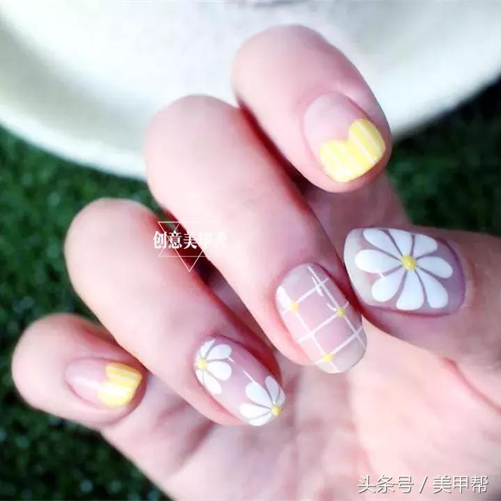 好看的美甲图片2021网红爆款美甲,2017年8种爆款美甲你做过几种