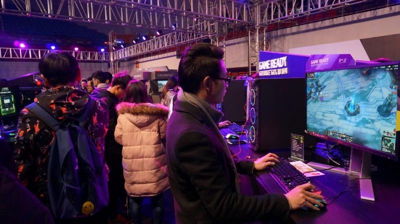 rng战队外设盘点,rng战队出装