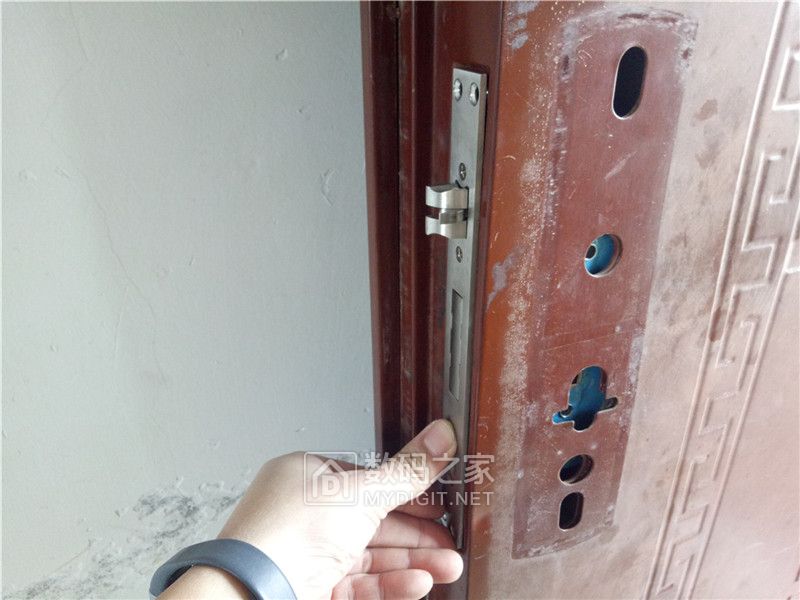 智能门锁拆解步骤,智能门锁拆解图解