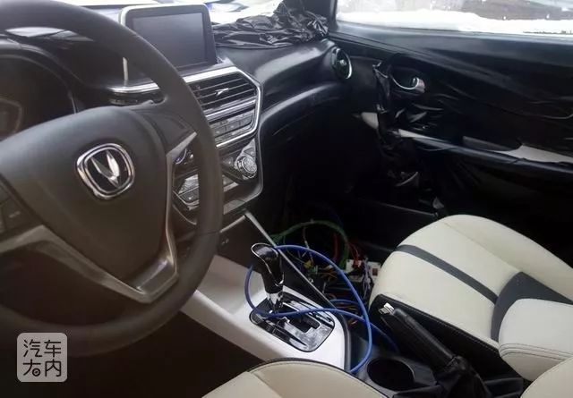 目前长安新款悦翔,长安悦翔老款新款对比