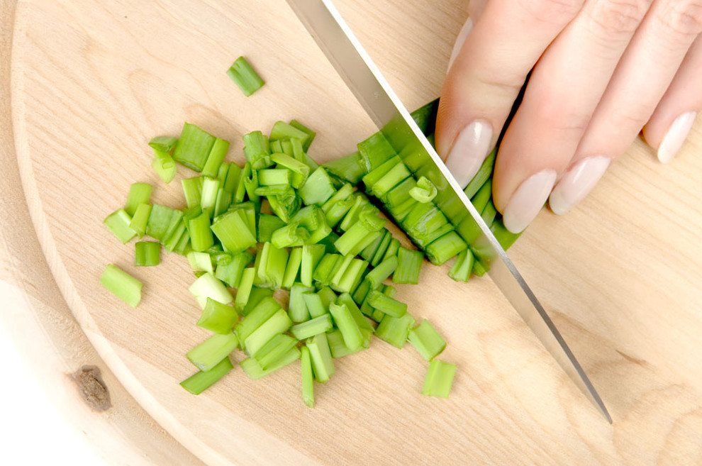 切葱辣眼睛是什么原因,切葱不辣眼的方法