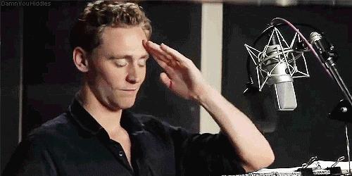 脸上反复起脓包黑头粉刺怎么回事,四十岁了脸上还有黑头粉刺怎么办