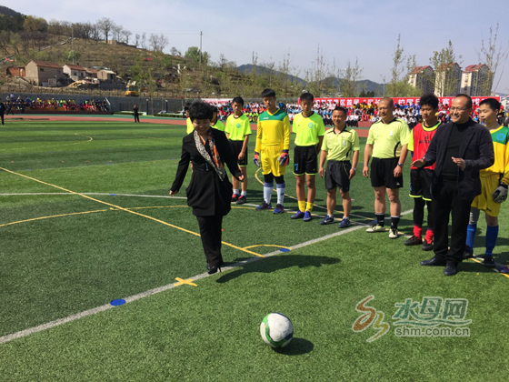 鑺濈綐鍖哄尯闀挎澂鏍″洯瓒崇悆鑱旇禌,鐑熷彴鏍″洯瓒崇悆鍒濅腑缁勫啝鍐涜姖缃樺尯