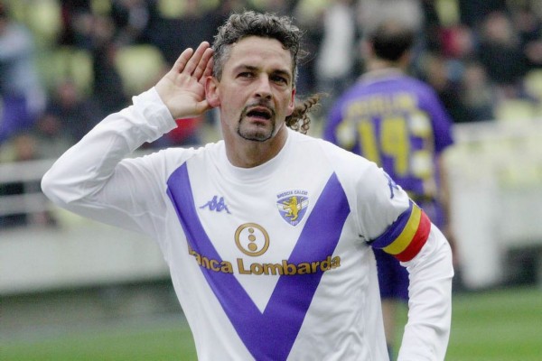 巴乔跟马尔蒂尼谁才是意大利老大,巴乔在老马尔蒂尼打了几场比赛