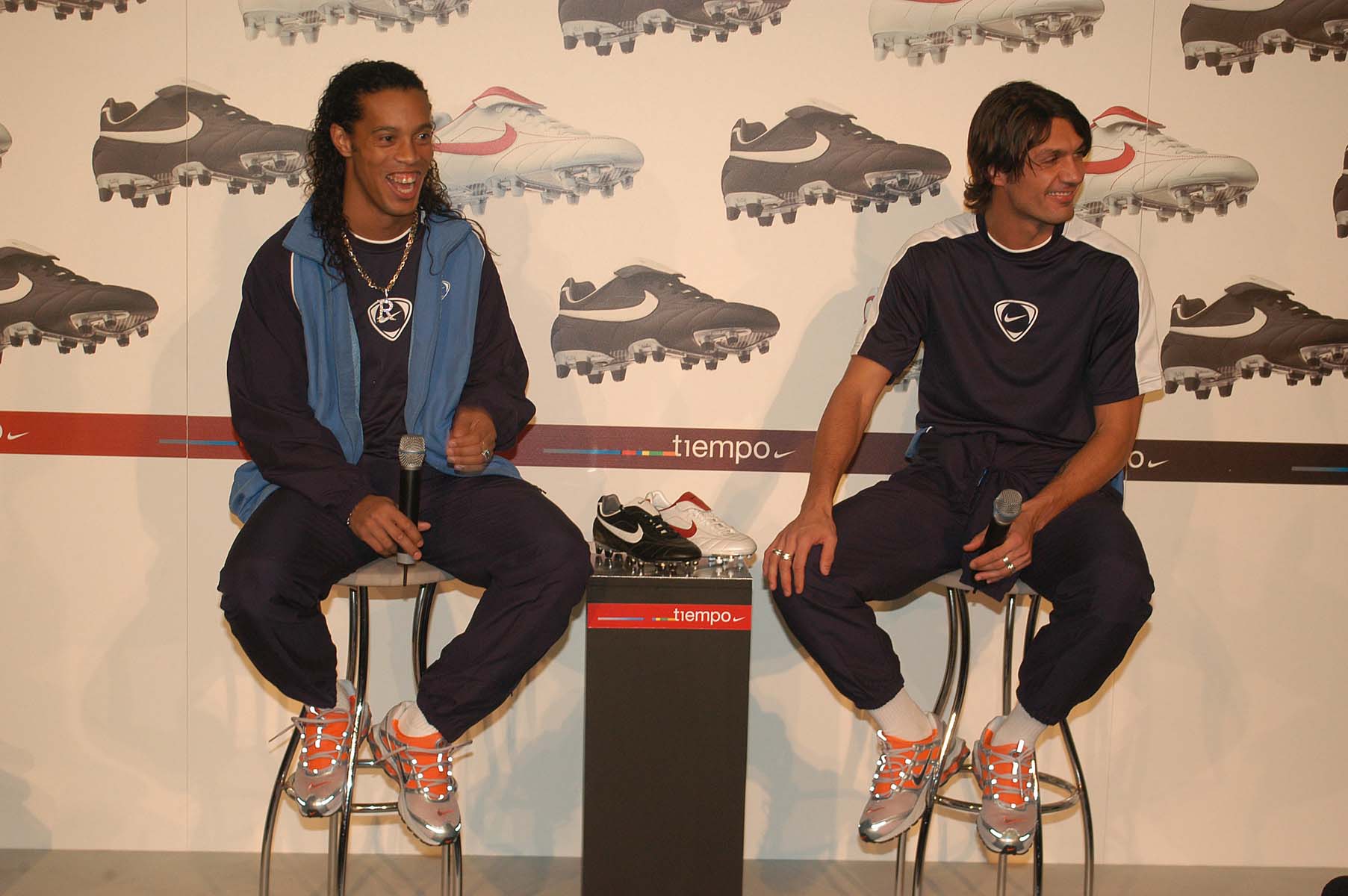 巴乔跟马尔蒂尼谁才是意大利老大,巴乔在老马尔蒂尼打了几场比赛