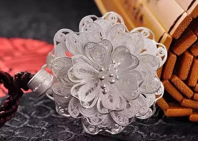 苗银藏银925银是纯银吗,怎么区分藏银纯银真假图片