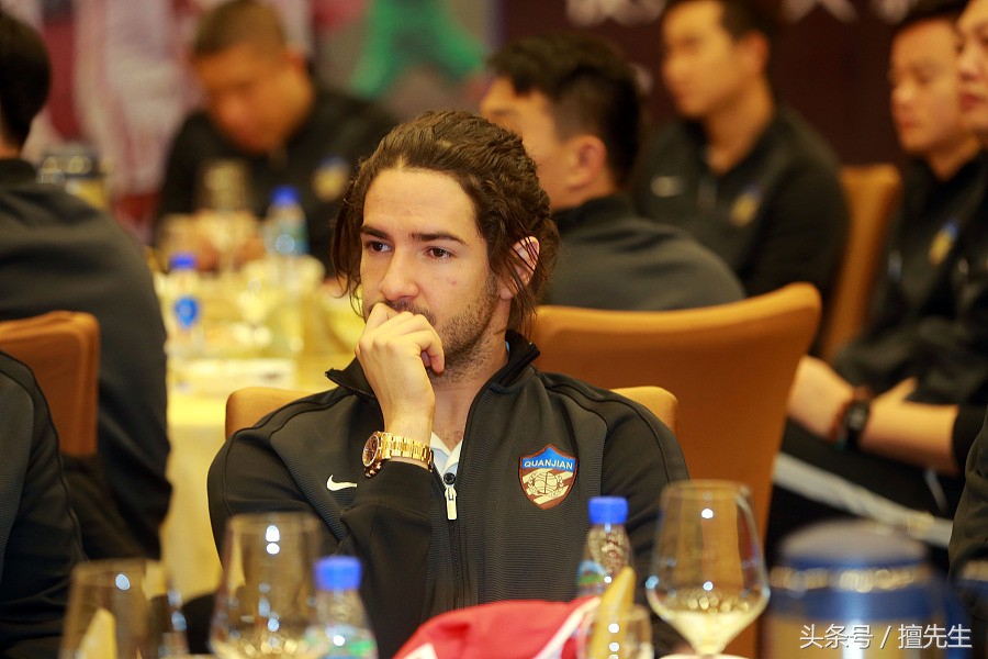 动了谁的奶酪？中国足协要设工资帽引热议部分投资者称早该如此