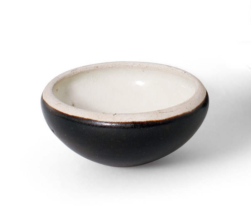 唐代邢窑黄釉钵式大罐拍卖纪录,唐邢窑白釉大罐