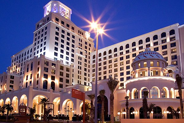 迪拜除了机场哪里还有免税店,在迪拜购物中心尽情享受购物天堂