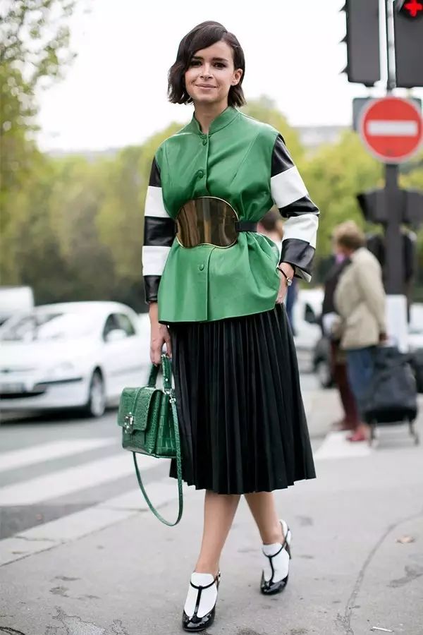 想做个时髦精你选对t恤了吗,秋冬怎么穿裙子好看又不冷