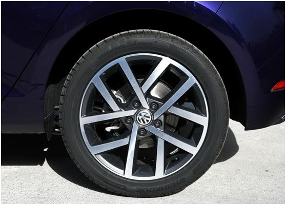 换完全新的后减震拐弯侧倾变大,更换后悬架上横向连杆总成严重嘛