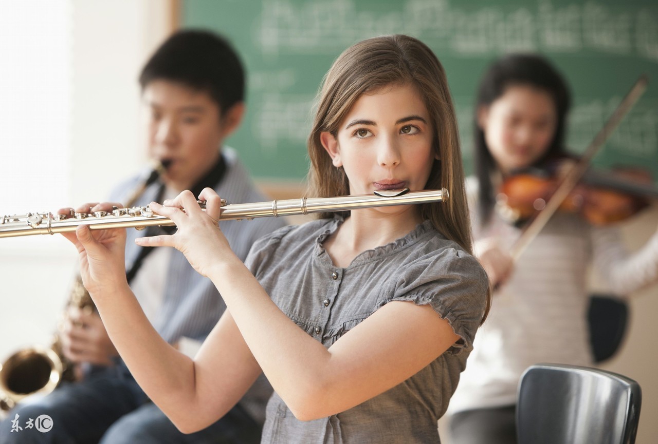 女孩子学什么乐器好就业,女孩子从小应该培养哪个方面