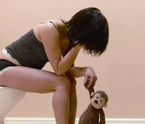 女生进男厕被发现怎么办,女性发现有人进女厕所会怎么办