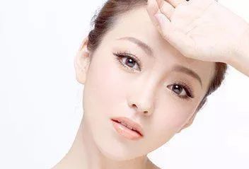 睫毛对妆容的重要性,睫毛对人的影响