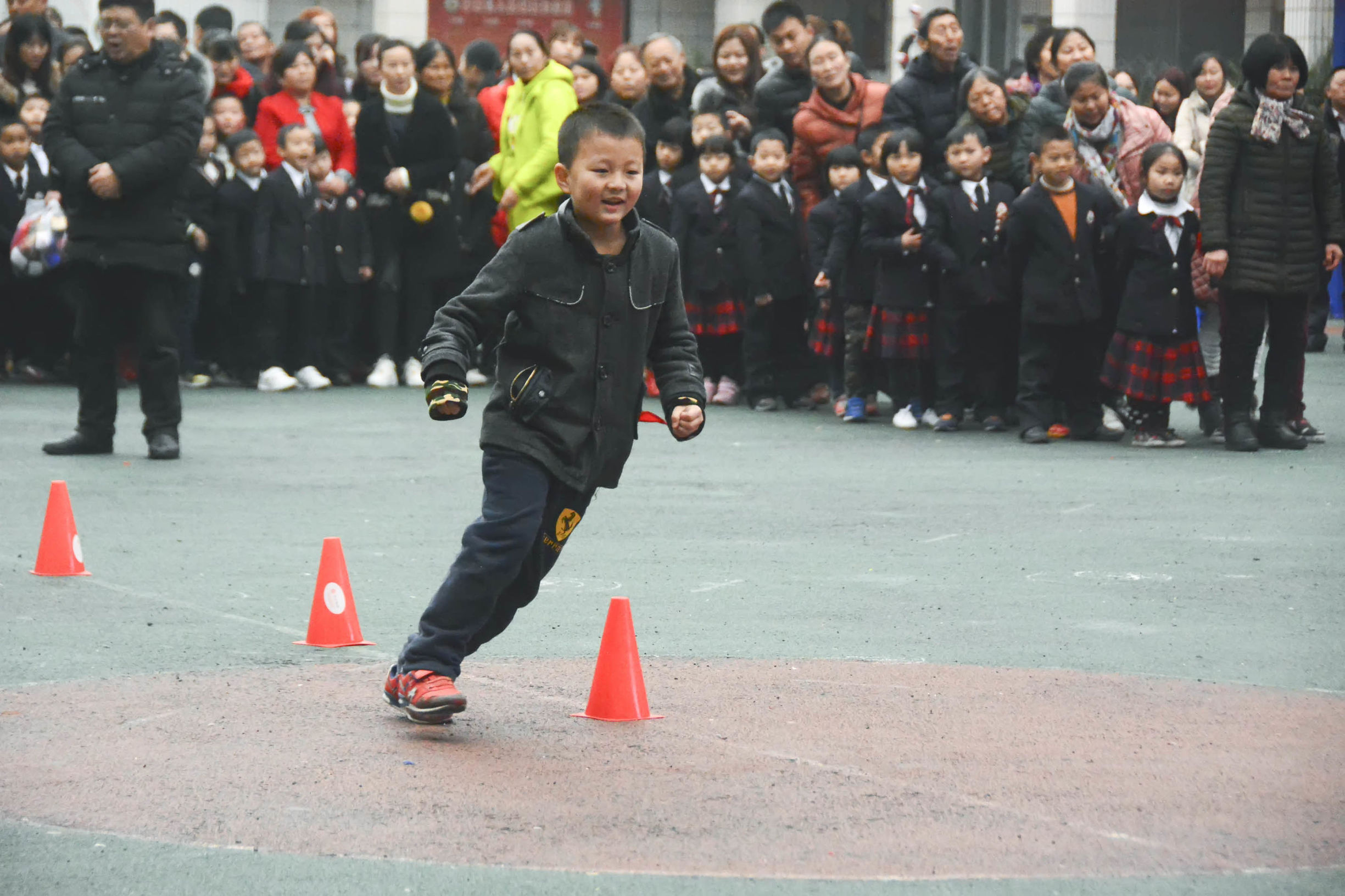 冬季亲子运动会游戏大班,巴州三中运动会