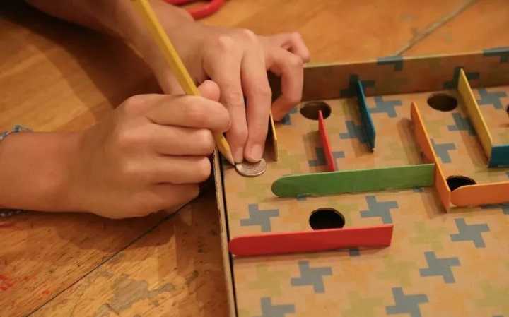 用快递盒做游戏机,快递箱子怎么做