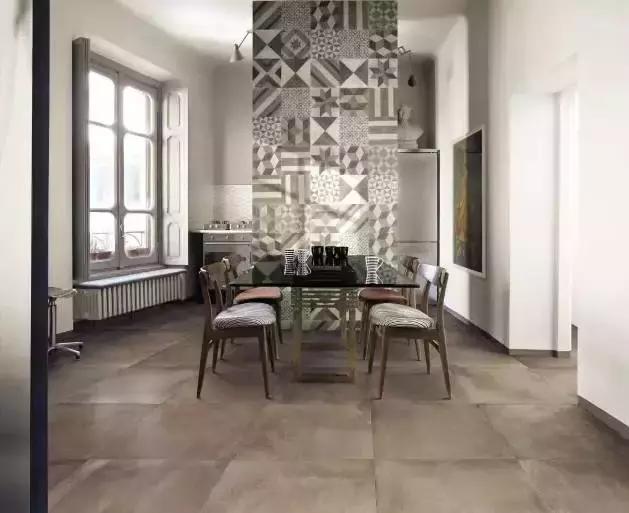 顶层复式可以安装电梯吗,顶层复式带露台值得买吗