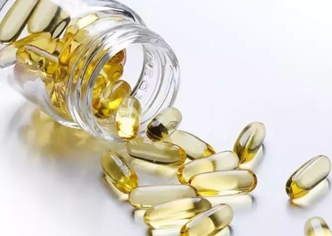 睫毛对妆容的重要性,睫毛对人的影响